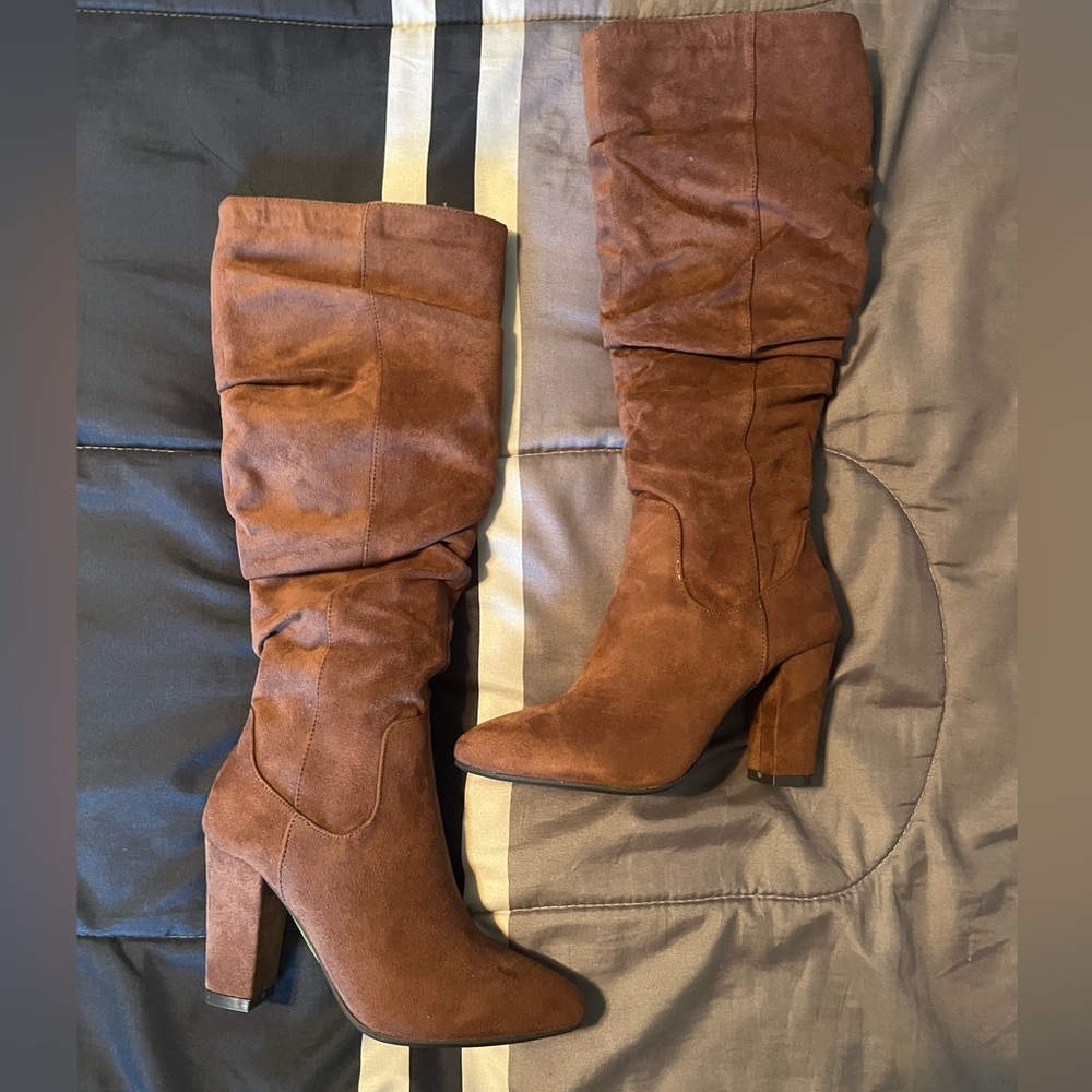 White Mountain Brown Suede Boots New With Tags